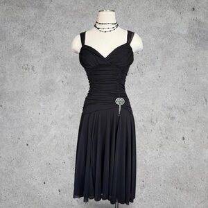 Gorg XOXO Black Ruched Bodice Midi Cocktail Dress w/ Silver Tone Brooch- Medium